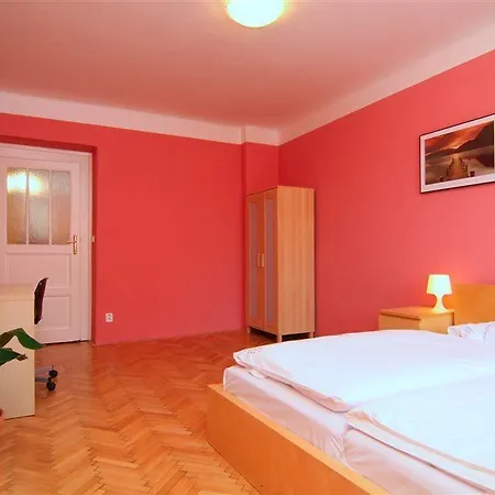 Apartament Templova *