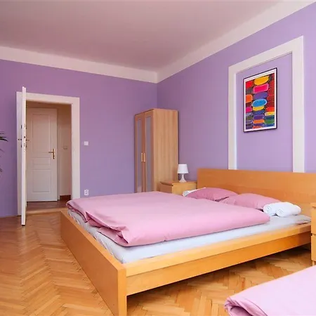 Apartment Templova *
